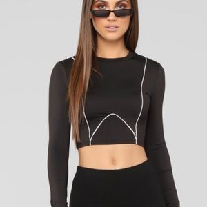 Hangin' On Long Sleeve Top - Black